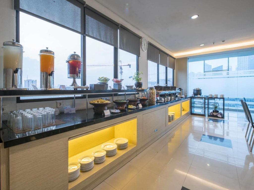 ג'קרטה Hotel 88 Grogol By Wh מראה חיצוני תמונה