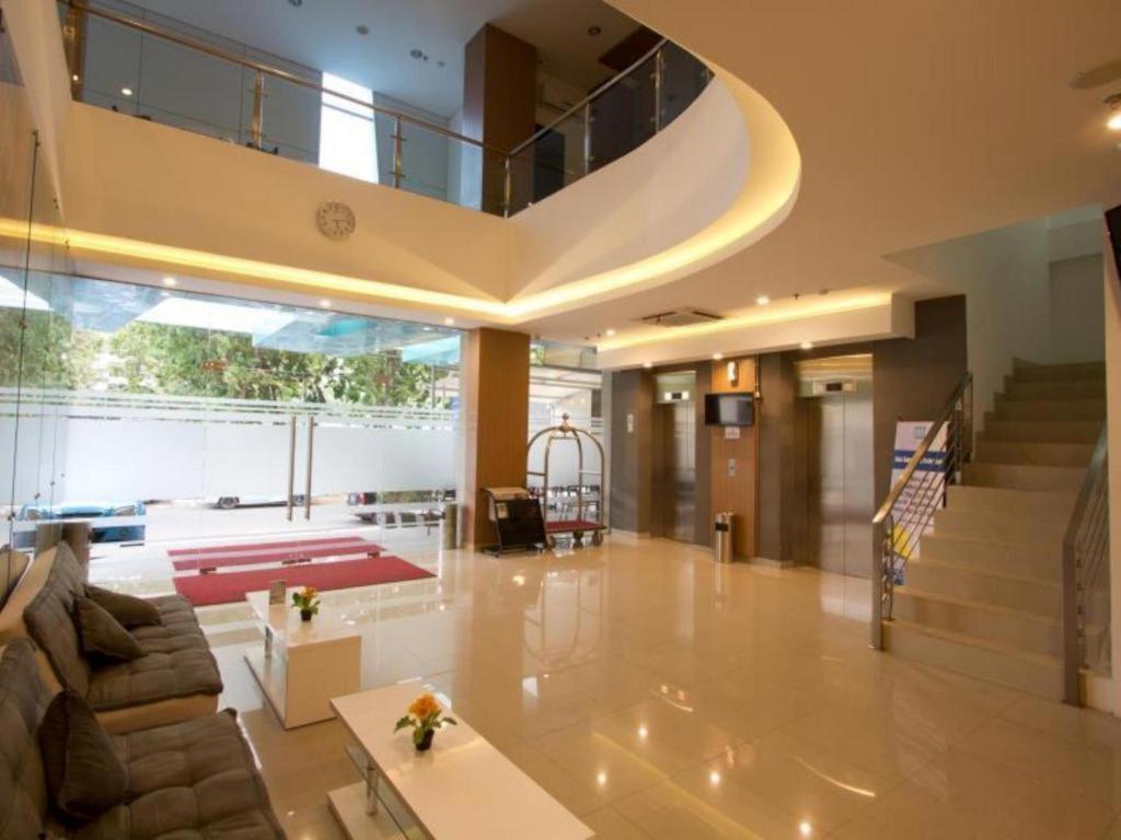 ג'קרטה Hotel 88 Grogol By Wh מראה חיצוני תמונה