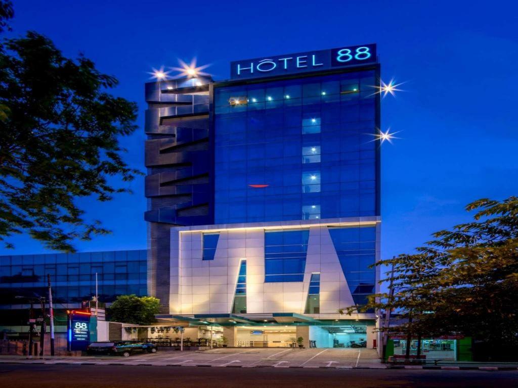 ג'קרטה Hotel 88 Grogol By Wh מראה חיצוני תמונה